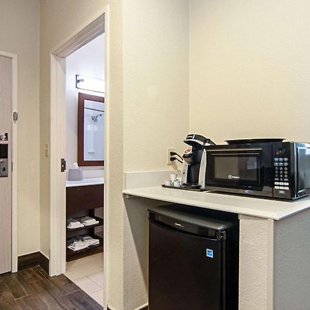 Comfort Suites Nw Dallas Near Love Field Εξωτερικό φωτογραφία