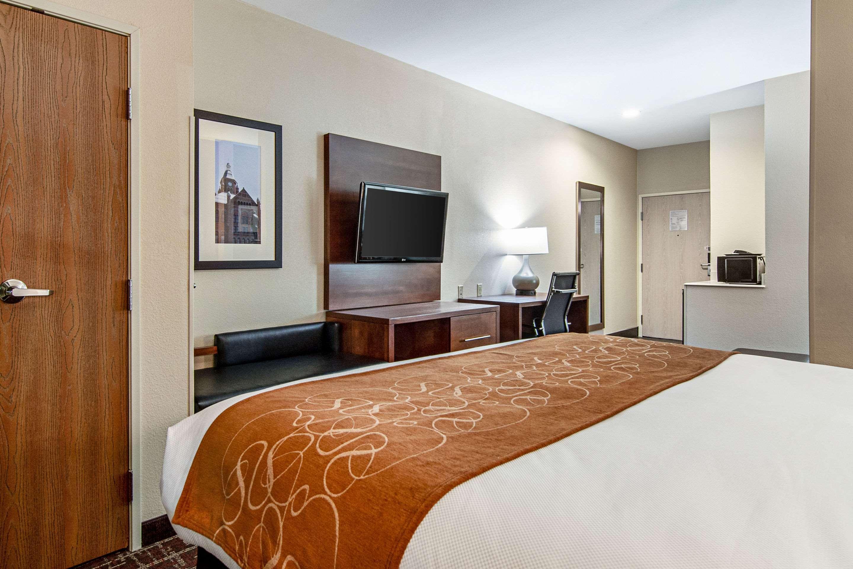 Comfort Suites Nw Dallas Near Love Field Εξωτερικό φωτογραφία