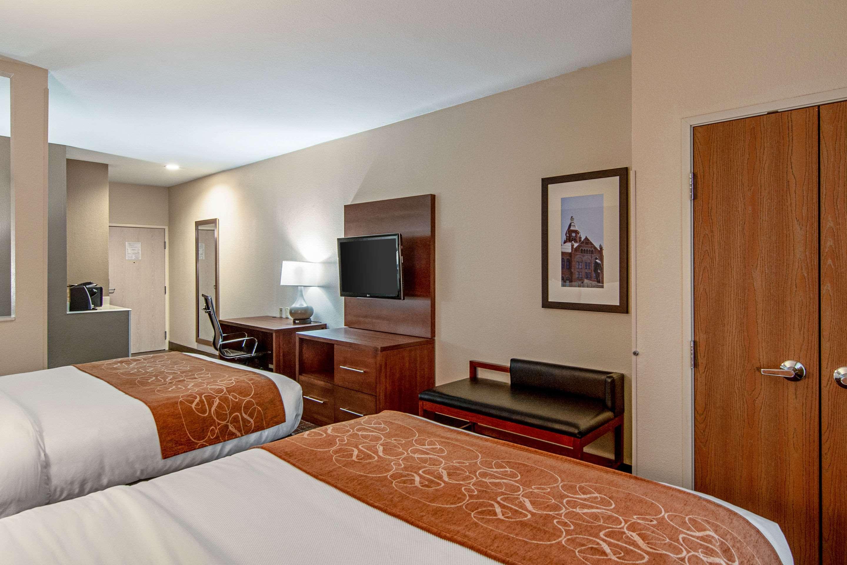 Comfort Suites Nw Dallas Near Love Field Εξωτερικό φωτογραφία