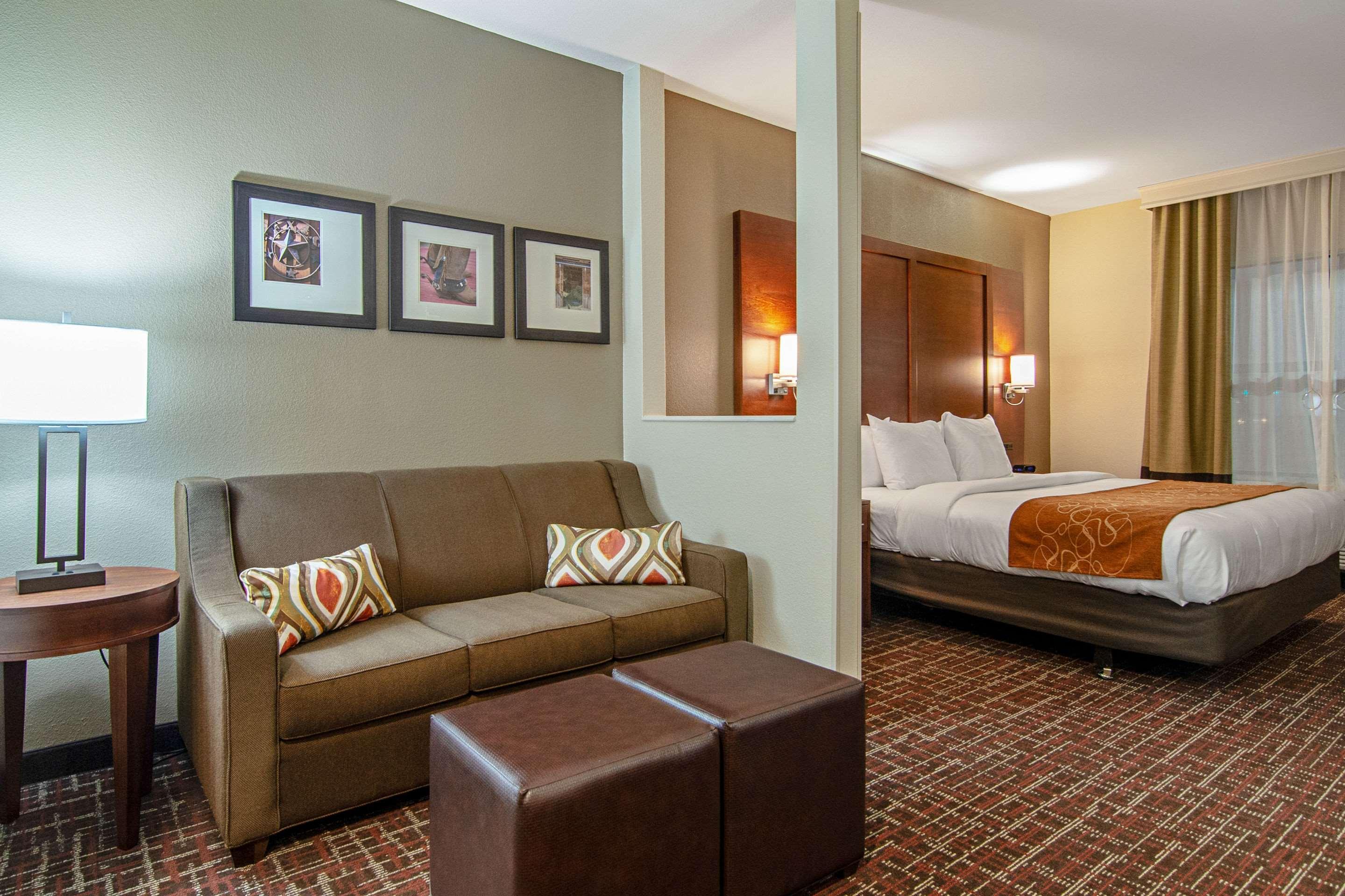 Comfort Suites Nw Dallas Near Love Field Εξωτερικό φωτογραφία