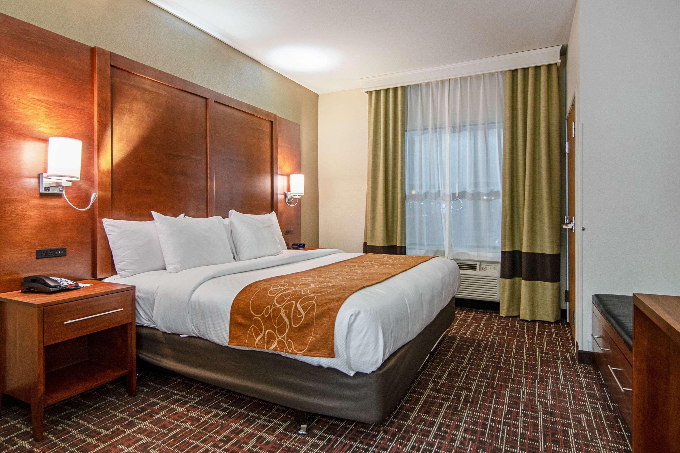 Comfort Suites Nw Dallas Near Love Field Εξωτερικό φωτογραφία