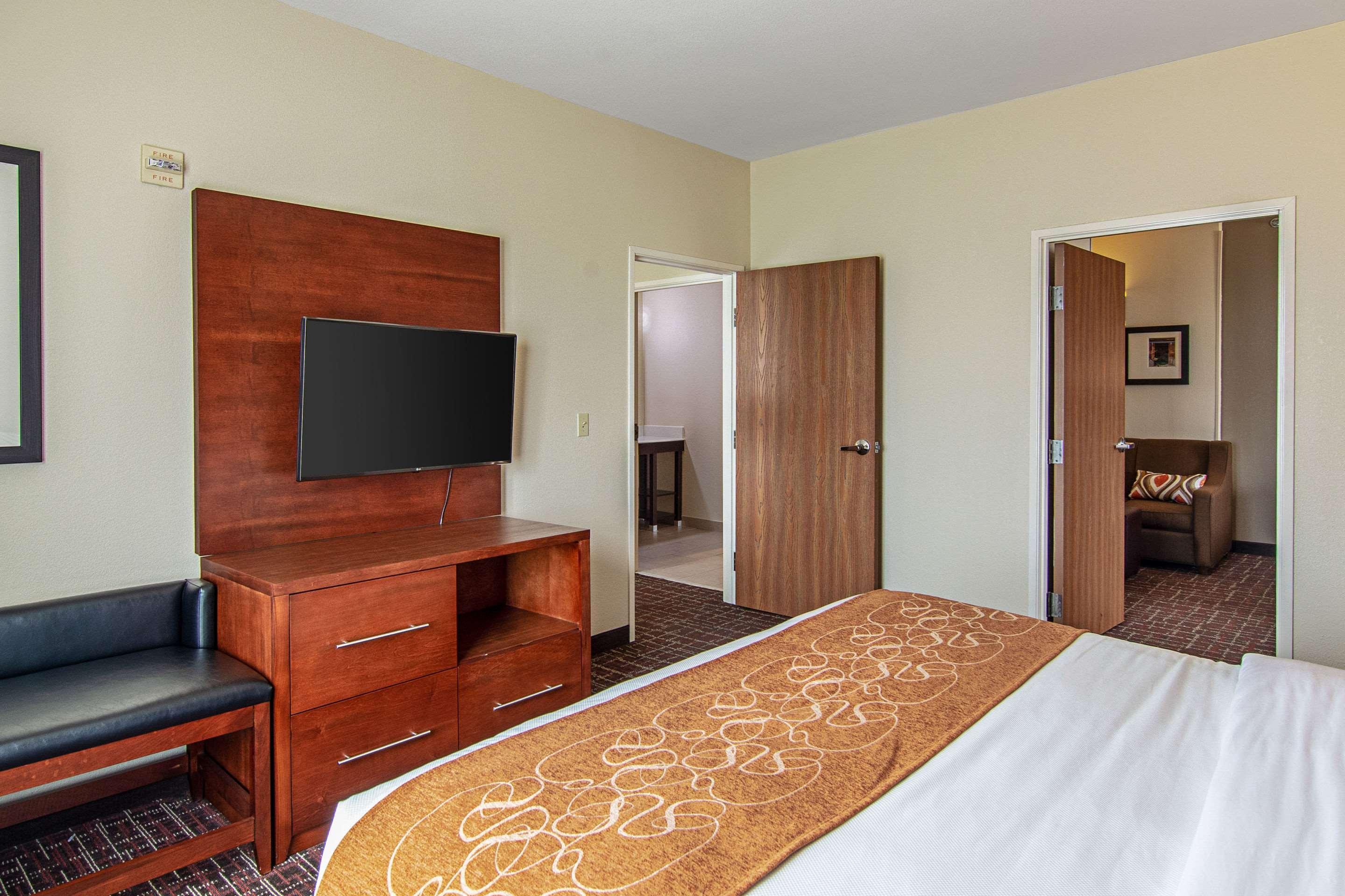 Comfort Suites Nw Dallas Near Love Field Εξωτερικό φωτογραφία