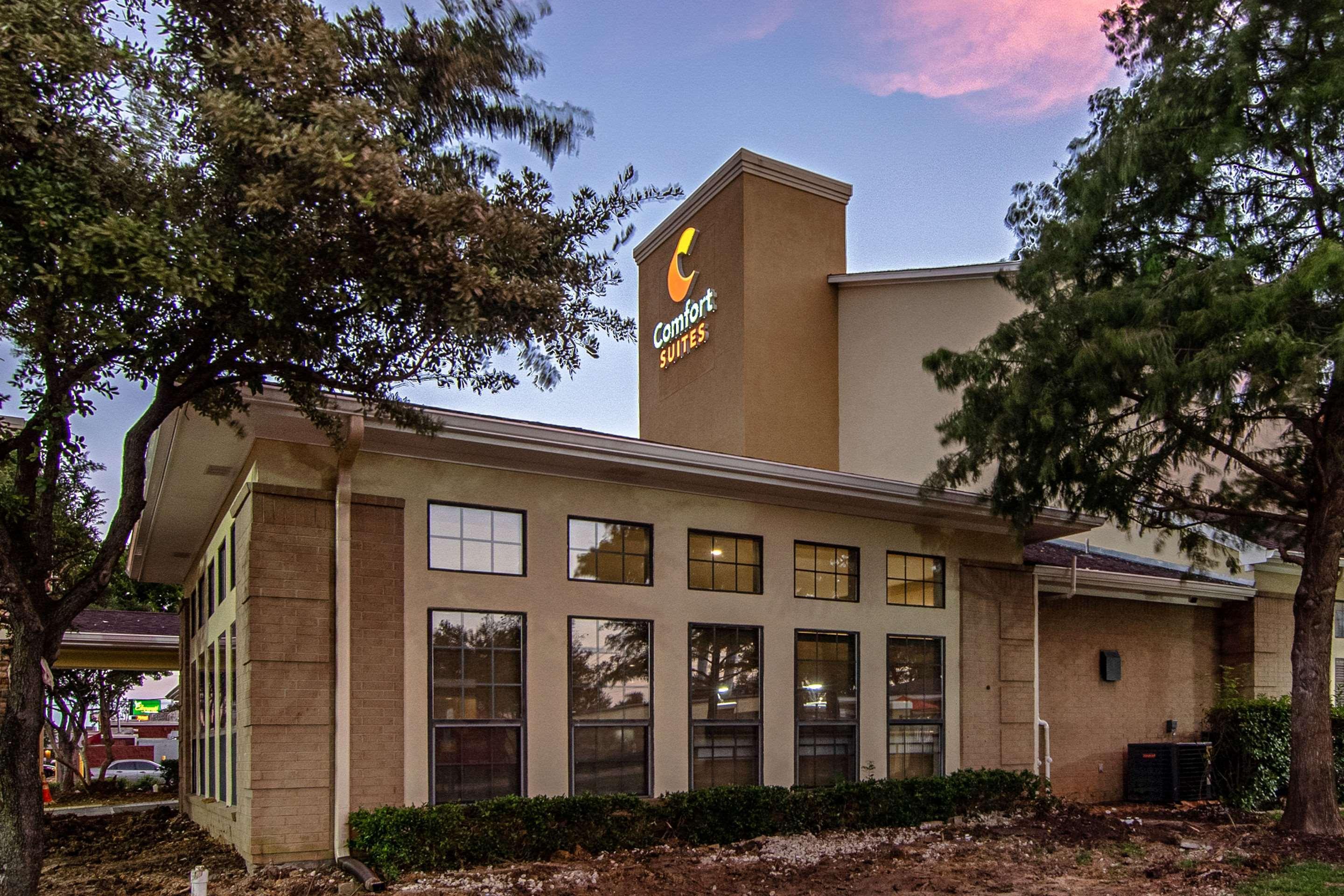 Comfort Suites Nw Dallas Near Love Field Εξωτερικό φωτογραφία