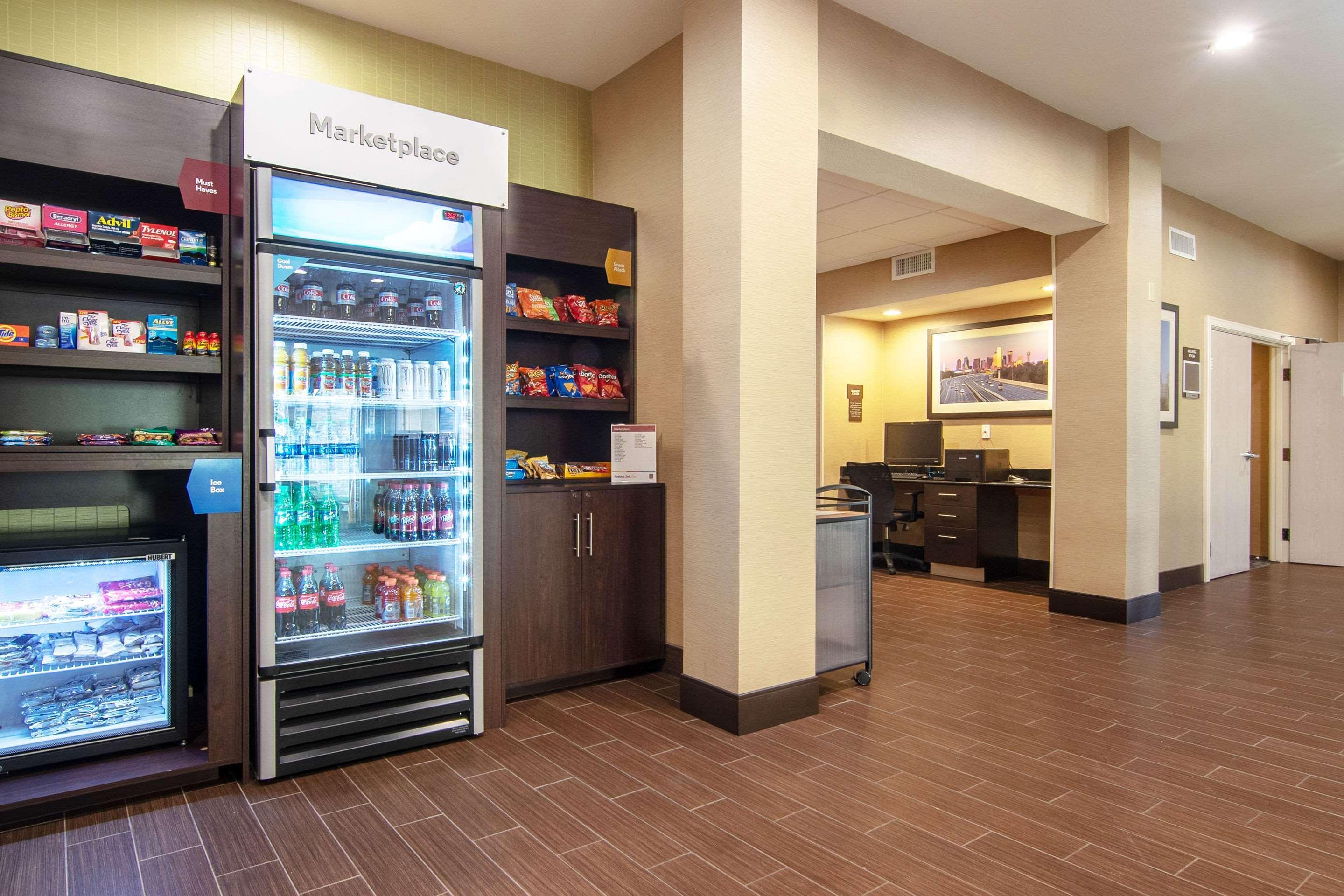 Comfort Suites Nw Dallas Near Love Field Εξωτερικό φωτογραφία